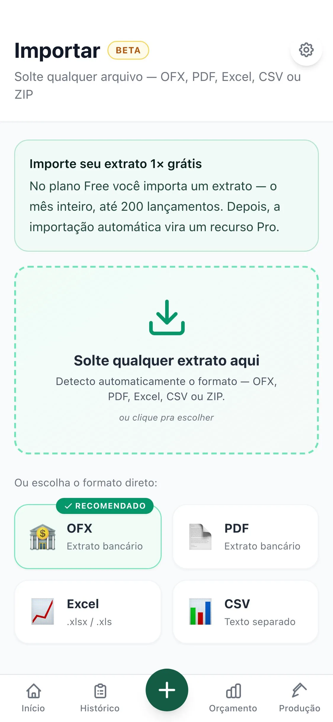 Tela de importação do MedFIN: área pra arrastar o extrato e cartões de formato (OFX, PDF, Excel, CSV).